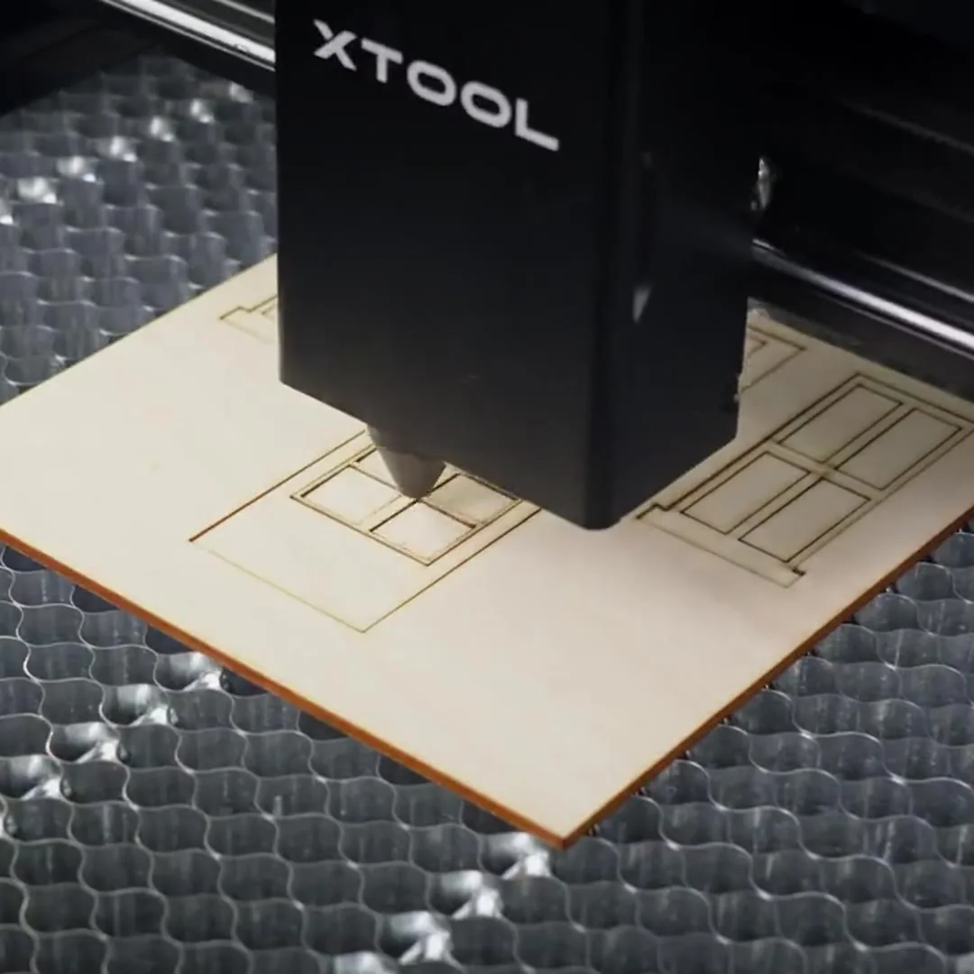 xTool S1 cutting plywood joints